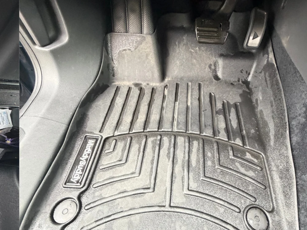 Clean floor mats after detailing — Powell, Ohio